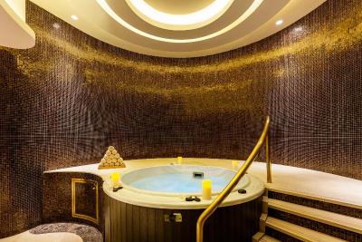 ازدان پالاس هتل