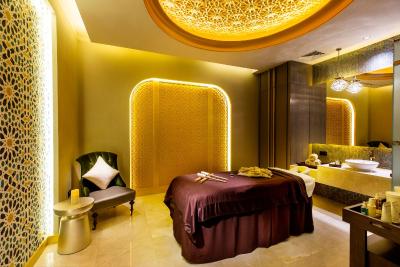 ازدان پالاس هتل