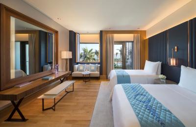 سزار ریزورت بلوواترز دوبی