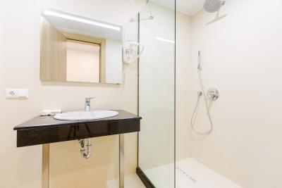 بست وسترن پرمیر باتومی