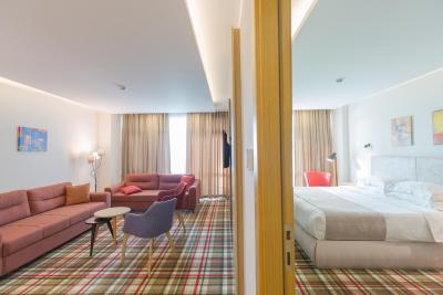 بست وسترن پرمیر باتومی