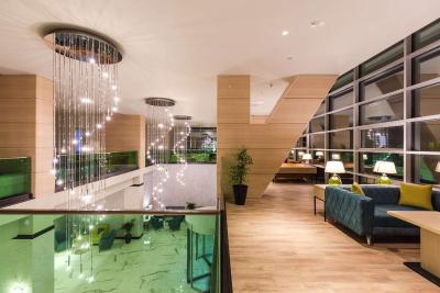 بست وسترن پرمیر باتومی