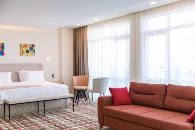 بست وسترن پرمیر باتومی