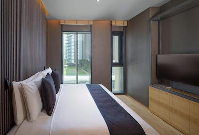 د رزیدنس ات سزار پالاس بلوواترز دوبی