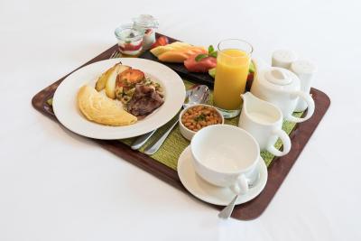 استودیو ام عربین پلازا