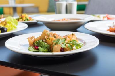 استودیو ام عربین پلازا