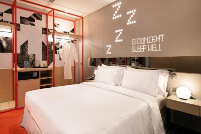 استودیو ام عربین پلازا