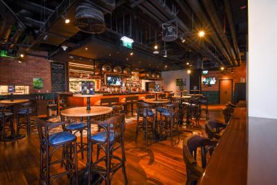 پرمیر این دوبی ل جاداف