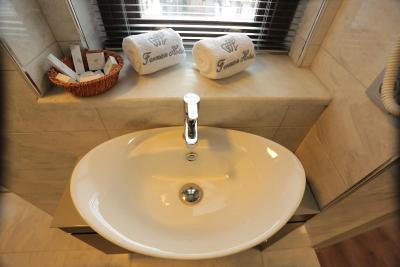 فرمان پرا هتل