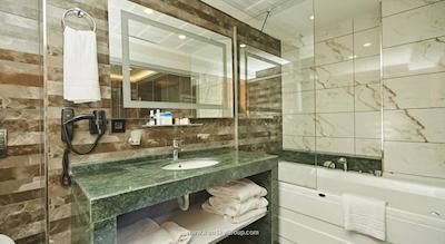 ایکبال دلوکس هتل استانبول