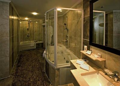 اسر پرمیوم هتل اند اسپا