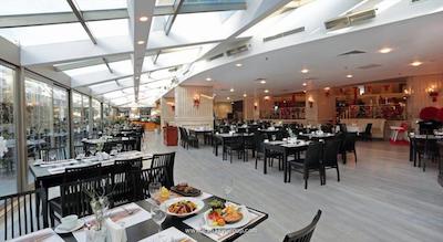 اسر پرمیوم هتل اند اسپا