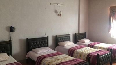 هتل کهکشان سیرجان