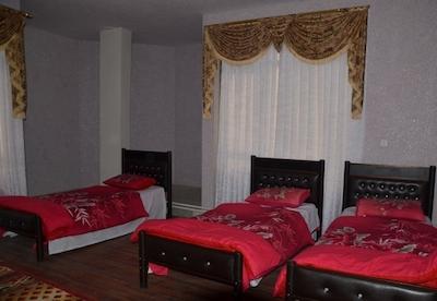 هتل کهکشان سیرجان