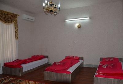 هتل کهکشان سیرجان