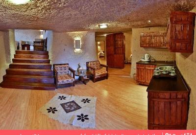 هتل صخره ای لاله کندوان