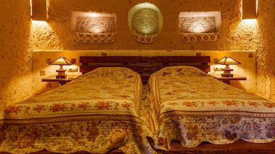 هتل صخره ای لاله کندوان