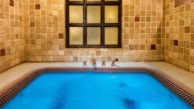 هتل صخره ای لاله کندوان