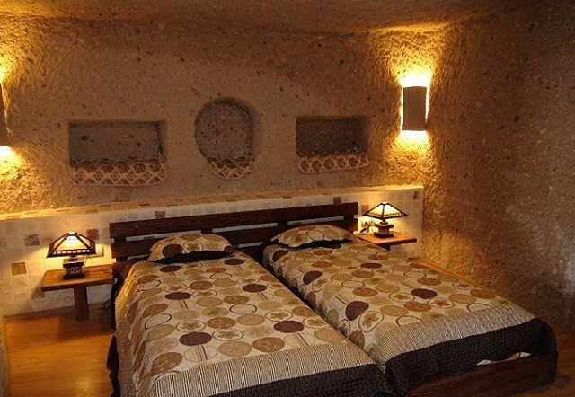 هتل صخره ای لاله کندوان