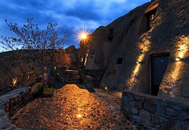 هتل صخره ای لاله کندوان