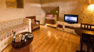 هتل صخره ای لاله کندوان