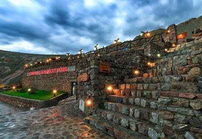 هتل صخره ای لاله کندوان