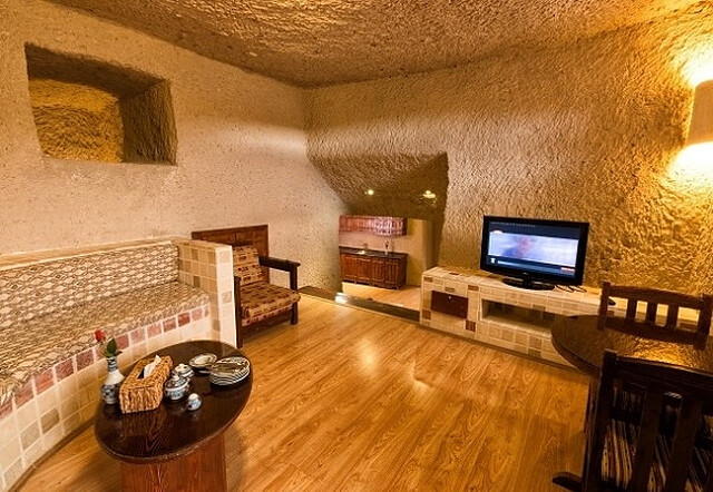 هتل صخره ای لاله کندوان