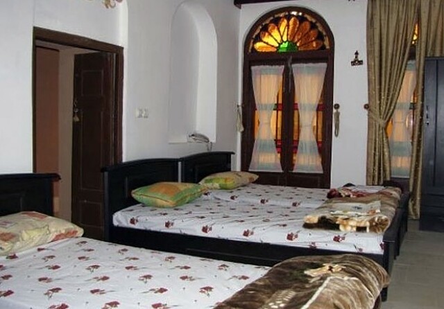 هتل سنتی ادیب الممالک