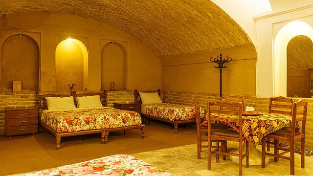 هتل اقامت گاه سنتی خانه سه نیک یزد