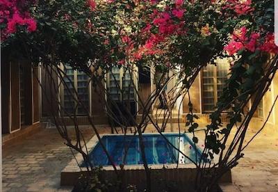 هتل کهن کاشانه یزد