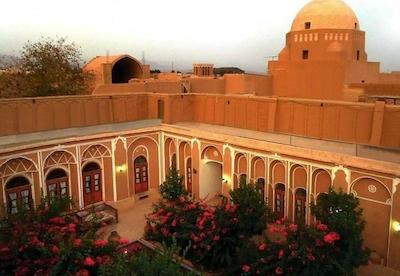 هتل کهن کاشانه یزد