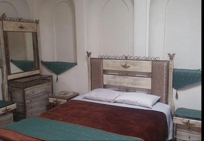 هتل کهن کاشانه یزد