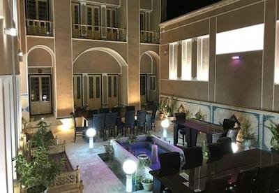 هتل اقامتگاه سنتی الماس یزد