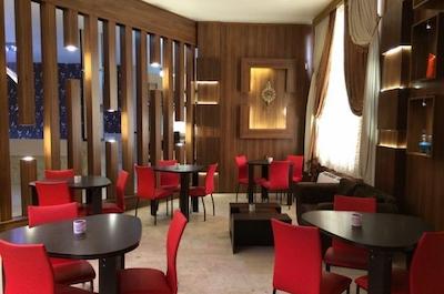 هتل آپارتمان ایرانیکا مهر اصل