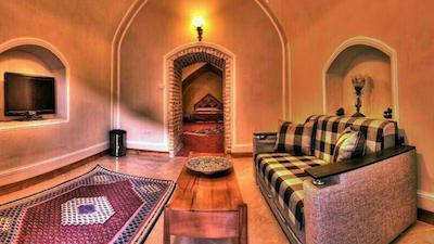 هتل لاله بیستون کرمانشاه