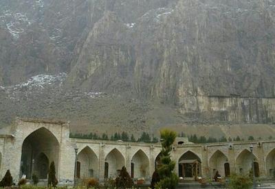 هتل لاله بیستون کرمانشاه