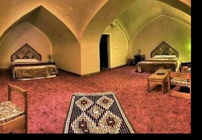 هتل لاله بیستون کرمانشاه