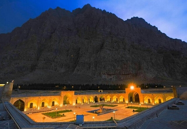 هتل لاله بیستون کرمانشاه