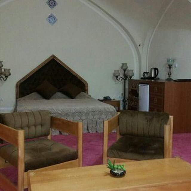 هتل لاله بیستون کرمانشاه