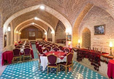 هتل لاله بیستون کرمانشاه