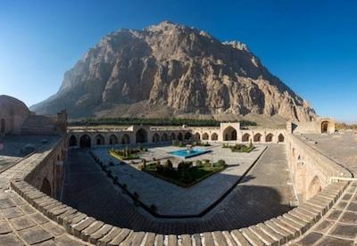 هتل لاله بیستون کرمانشاه