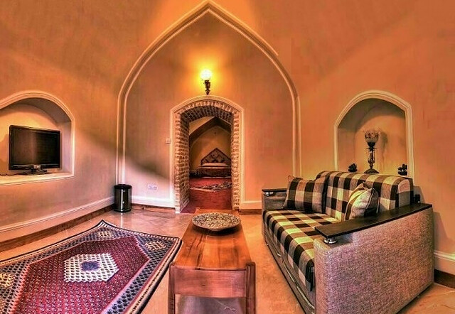 هتل لاله بیستون کرمانشاه