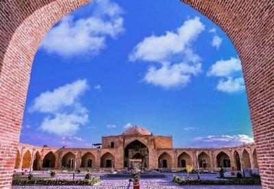 هتل لاله بیستون کرمانشاه