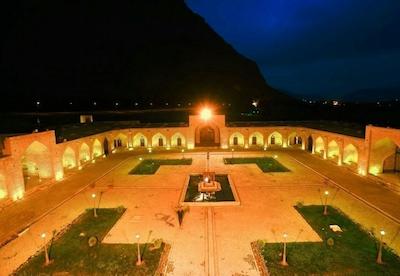 هتل لاله بیستون کرمانشاه