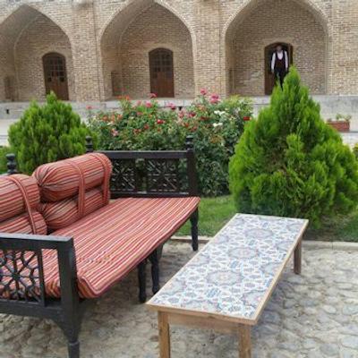 هتل لاله بیستون کرمانشاه