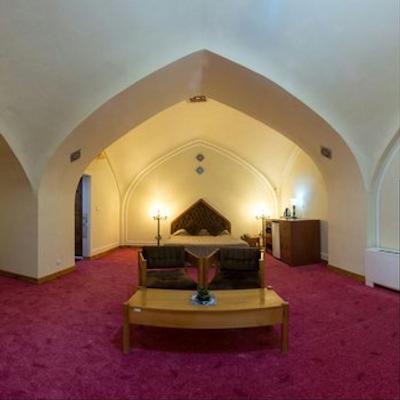 هتل لاله بیستون کرمانشاه