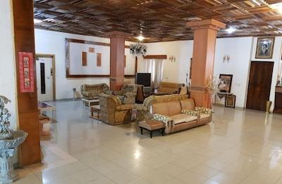 هتل داریوش کرمانشاه