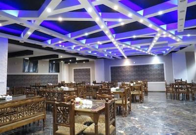 هتل کوروش کرمانشاه