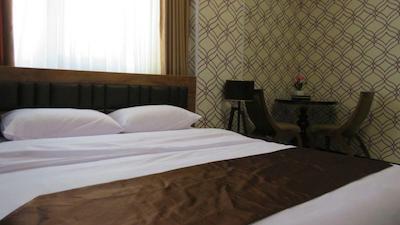 هتل کوروش کرمانشاه