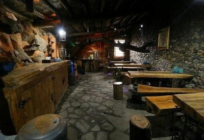 هتل واحد اقامتی گنجنامه